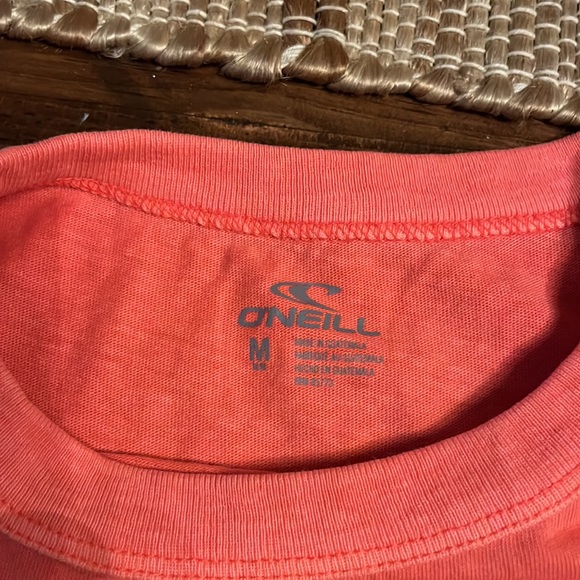 Red O’Neil crop top T-shirt size medium. - Picture 4 of 5